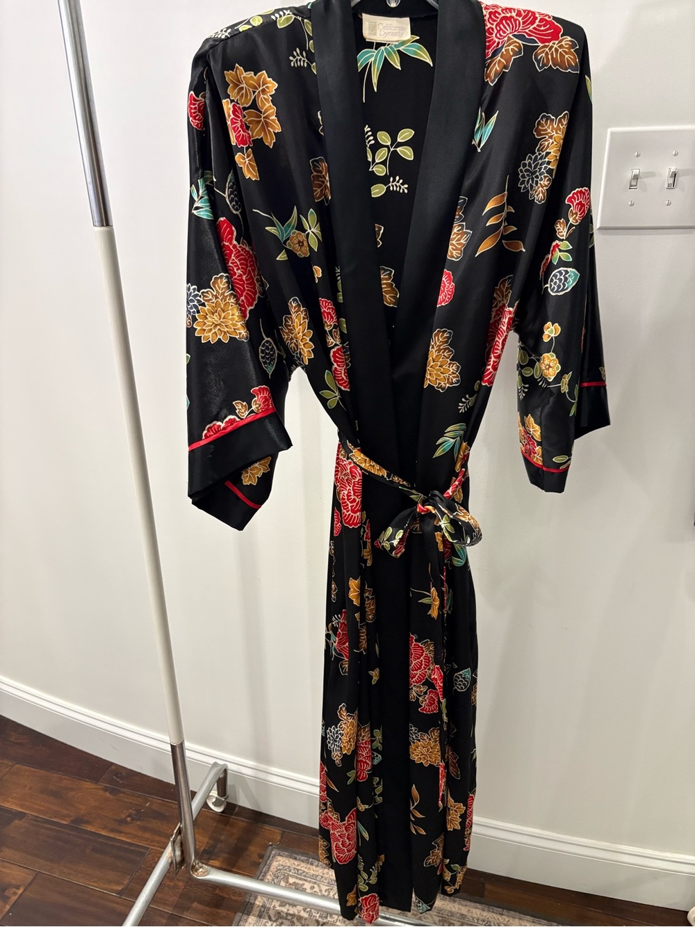 California Dynasty Vintage Women’s Robe